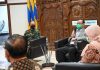 Kodiklatal Serahkan Bantuan Masker dan APD ke Unair