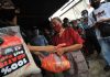 Komunitas Semprot Corona Bagi Sembako ke Warga yang Tak Tersentuh Bantuan Pemerintah