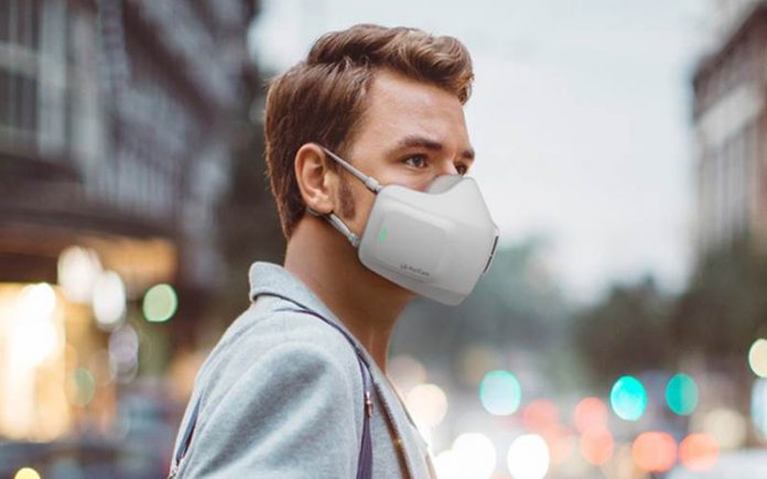 LG Luncurkan Masker Elektronik dengan Daya Saring 99% LG Luncurkan Masker Elektronik dengan Daya Saring 99%