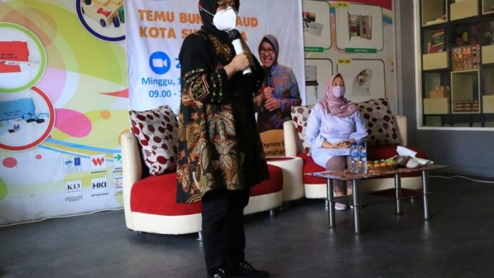 Risma Ajak Bunda Paud Surabaya Ciptakan Anak-anak Tangguh