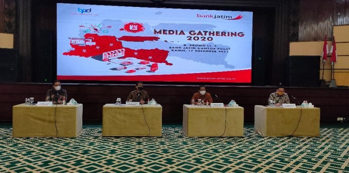 Bank Jatim Berhasil Catatkan Laba Sebesar Rp 1,34 Triliun Bank Jatim Berhasil Catatkan Laba Sebesar Rp 1,34 Triliun