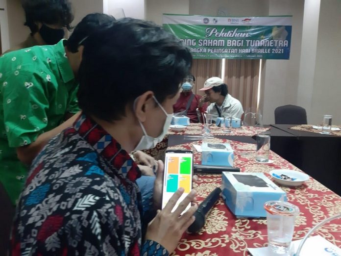 BEI Gandeng LP Tuna Netra Sosialisasikan Pasar Modal pada Penyandang Disabilitas Tuna Netra