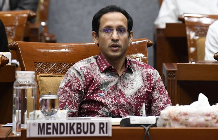 Nadiem Siapkan Insentif Jutaan Rupiah untuk Mahasiswa Lewat Program Kampus Mengajar Nadiem Siapkan Insentif Jutaan Rupiah untuk Mahasiswa Lewat Program Kampus Mengajar