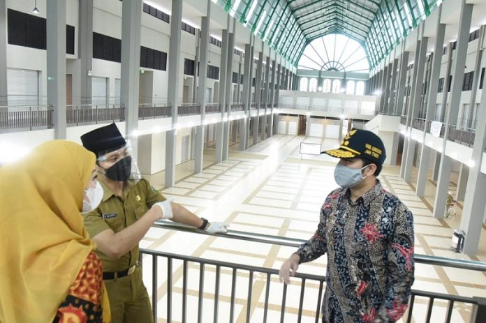 Rekonstruksi Pasca Kebakaran, Wagub Emil Harap Pasar Pon Trenggalek Jadi Simbol Ekonomi Kerakyatan