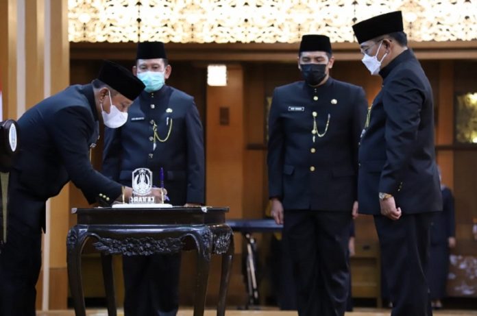 Sekdaprov Jatim Lantik 92 Pejabat Tinggi Baru Pemprov Jatim