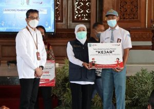 Gubernur Khofifah Launching Pembayaran Uji KIR Non Tunai menggunakan QRIS Bank Jatim