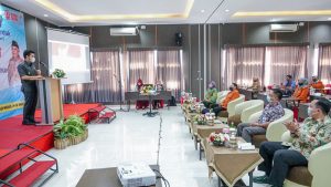 Wagub Emil Ajak Pengrajin Batik Wujudkan Industri Hijau