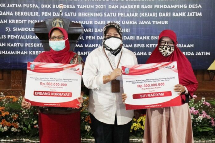 Bank Jatim Salurkan Kredit Dana Bergulir & Kredit PEN untuk Kabupaten Ponorogo Bank Jatim Salurkan Kredit Dana Bergulir & Kredit PEN untuk Kabupaten Ponorogo