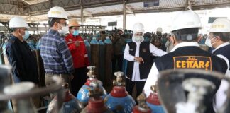 Gubernur Khofifah Ajak Seluruh RS di Jatim Proaktif Isi Oksigen ke Pabrik atau Distributor