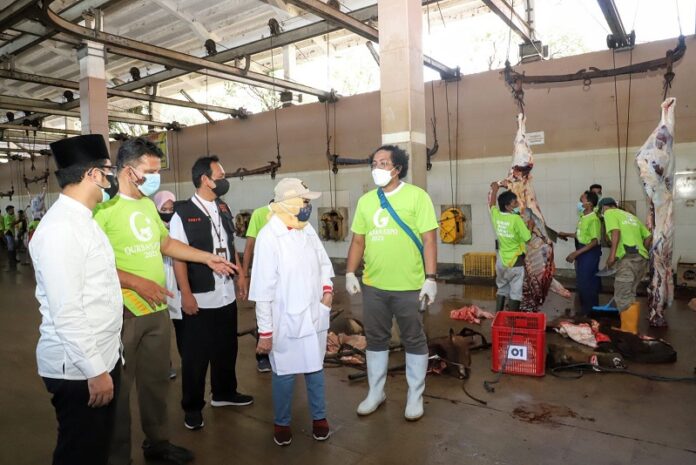 Idul Adha 1442, Masyarakat Potongkan Hewan Kurban di RPH Naik 100 %