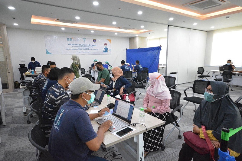 Bank Syariah Indonesia Gelar Vaksinasi Covid-19 untuk Pegawai & Keluarga di wilayah Surabaya