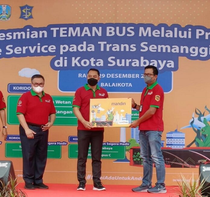 Mandiri e-Money Permudah Transaksi di Teman Bus Kota Surabaya