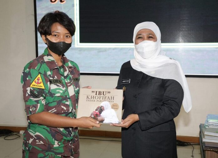 Gubernur Khofifah: Selamat Mengabdi Sebagai Ibu Bangsa bagi KOWAL Gubernur Khofifah: Selamat Mengabdi Sebagai Ibu Bangsa bagi KOWAL
