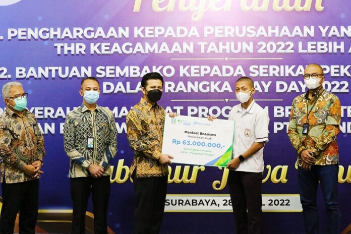Berikan THR Lebih Awal, Pemprov Jatim Apresiasi 112 Perusahaan di Jatim Berikan THR Lebih Awal, Pemprov Jatim Apresiasi 112 Perusahaan di Jatim