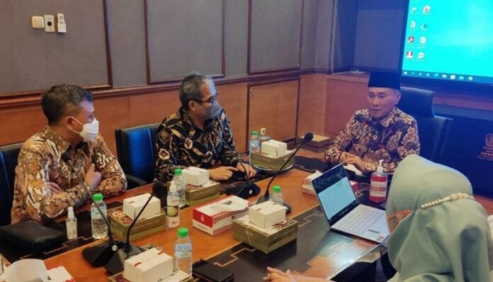 Angkat Pemenuhan Kuota PBI JK Jatim, Direktur BPJS Kesehatan Sambangi Pemprov Jatim