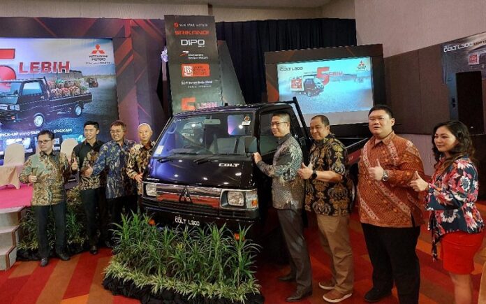 MMKSI Kenalkan New Colt L300 Standar Euro 4 Pada Konsumen Loyal di Surabaya