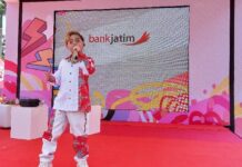 Single Terbaru Rapper Cilik Edsel Prince Diluncurkan di Gelaran Siklus Phoria 2023 Bank Jatim Single Terbaru Rapper Cilik Edsel Prince Diluncurkan di Gelaran Siklus Phoria 2023 Bank Jatim