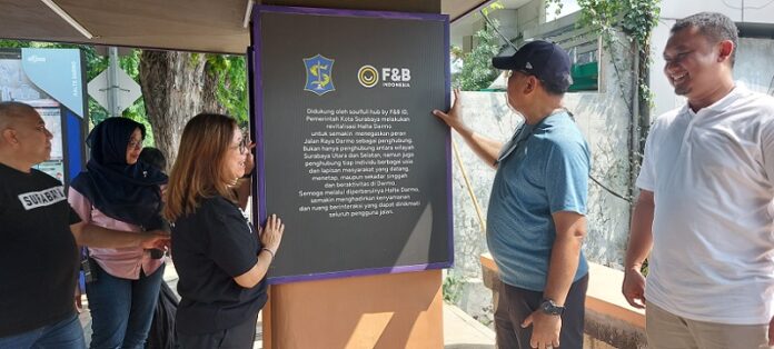 F&B Indonesia Revitalisasi Halte Bus Darmo Surabaya