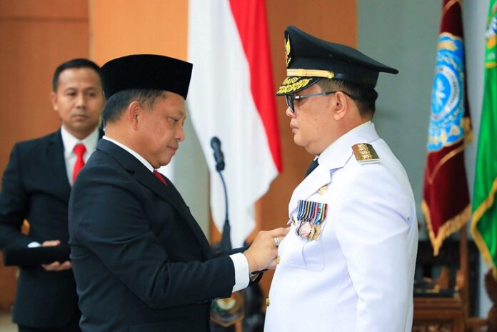 Adhy Karyono Resmi Jabat Pj. Gubernur Jatim Adhy Karyono Resmi Jabat Pj. Gubernur Jatim