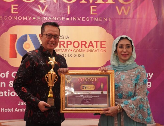 Bank Jatim Raih Peringkat Platinum pada Ajang ICCA Awards 2024 Bank Jatim Raih Peringkat Platinum pada Ajang ICCA Awards 2024