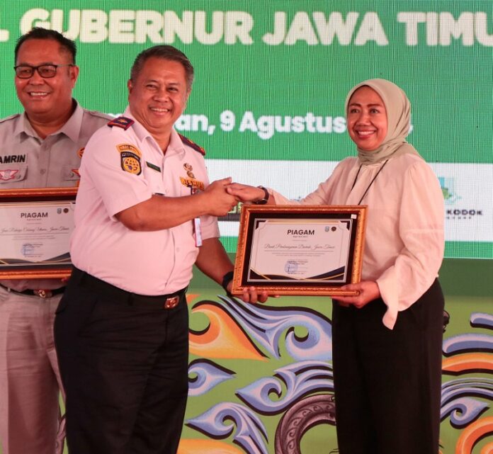 Dukung Penyelenggaraan Layanan QRIS di Trans Jatim, Bank Jatim Raih Apresiasi Dari Dishub Provinsi Jawa Timur