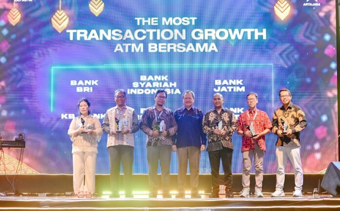 ATM Bersama Award 2024: Bank Jatim Sukses Jadi The Most Transaction Growth