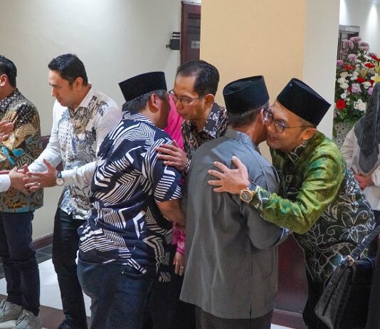 suasana halal bihalal DPRD Kota Surabaya 08/04/2025