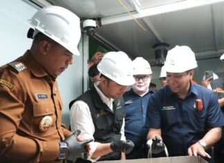 Menjamin Serapan Gula Petani, Wagub Jatim Kunjungi Pabrik Gula Gending