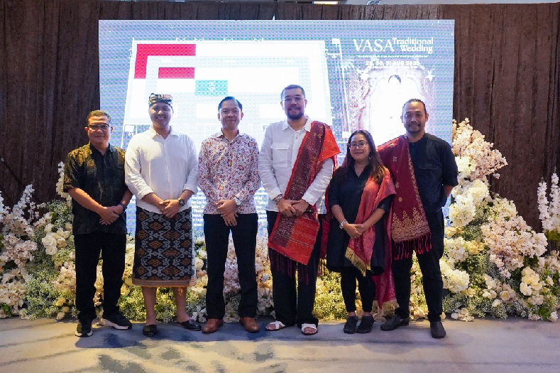 "Vasa Traditional Wedding – Rangkaian Cinta dalam Warisan Budaya"