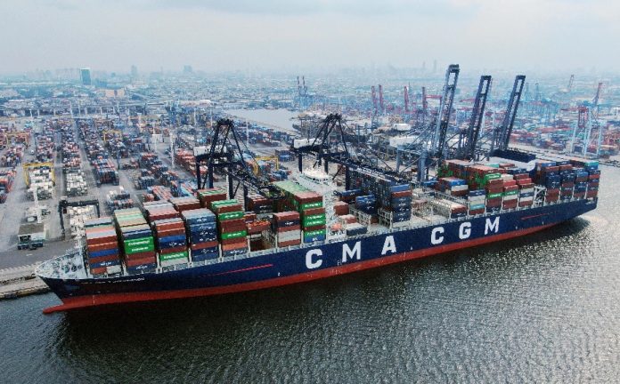 Kinerja Positif Pelindo Terminal Petikemas di Tengah Tantangan Logistik Global