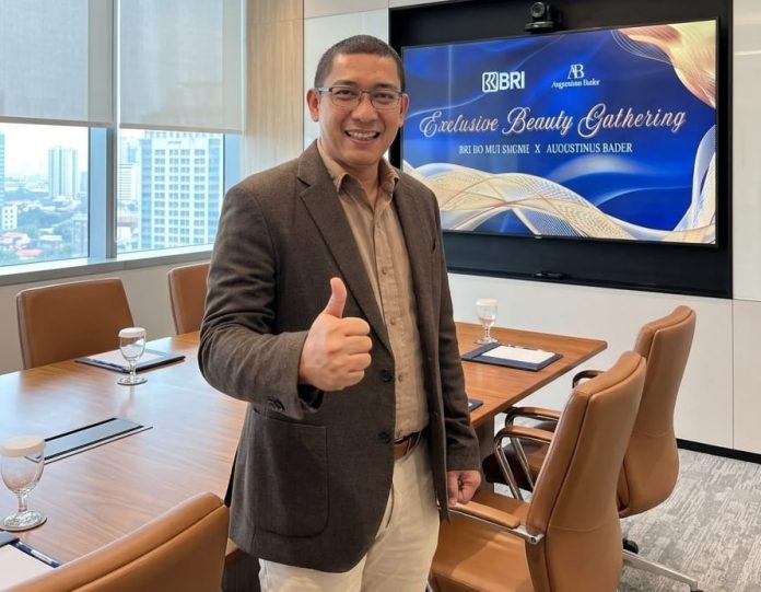 Branch Manager BRI BO Mulyosari, Oky Nugroho, Sokong Kemajuan Ekonomi Surabaya, BRI Mulyosari Guyur KUR Rp64,4 Miliar untuk UMKM