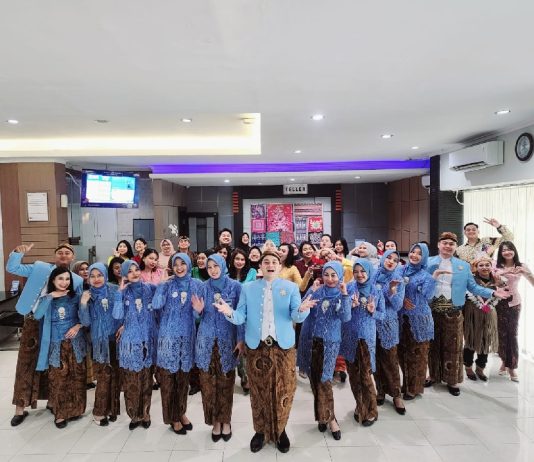 Semangat Kartini di BRI Surabaya Jemursari: Harmoni Tradisi dalam Pelayanan Modern