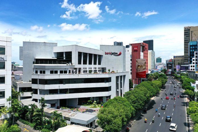 IMG-20260521-WA0004 Tegaskan Komitmen terhadap Pertumbuhan Berkelanjutan, Jajaran Direksi Bank Jatim Lakukan Pembelian Saham