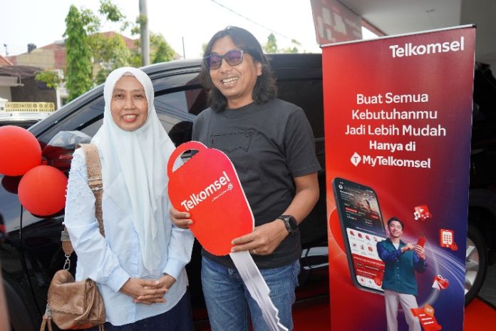 telkomsel Kejutan Manis di Balik Tukar Poin: Pelanggan Setia Telkomsel Bawa Pulang Innova Zenix