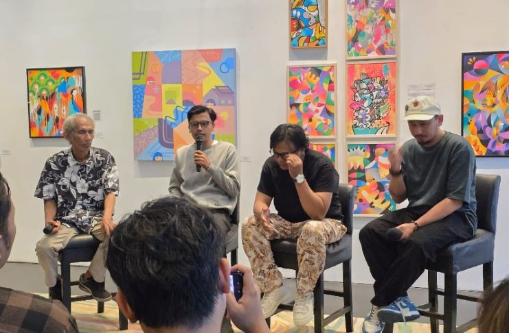 Eksplorasi Geometri dan Realitas, Tiga Seniman Visual Gelar Pameran "Fraktal" di ARTOTEL Hayam Wuruk Surabaya