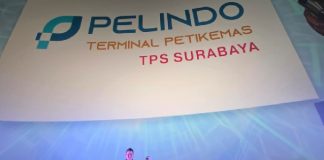 Sukses Transformasi Digital Layanan Kapal, PT TPS Raih Penghargaan Bergengsi Marketeers OMNI Brands 2026 Assistant Manager Hubungan Pelanggan TPS, Ratu Sawitri, menerima penghargaan OMNI Brand of The Year 2026