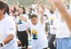 Gandeng Anjasmara, Unesa Cetak Rekor MURI Yoga Massal Inklusif Bersama Ratusan Penyandang Disabilitas