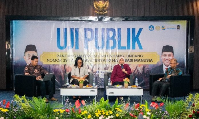 unesa3 Gelar Uji Publik di Unesa, Kementerian HAM Serap Masukan Sipil , Akademisi hingga Mahasiswa Terkait Revisi UU HAM