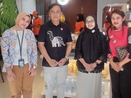 Dongkrak Daya Saing Kuliner Lokal, BRI Jemursari Rangkul Pemilik Bakso Kaki Sapi