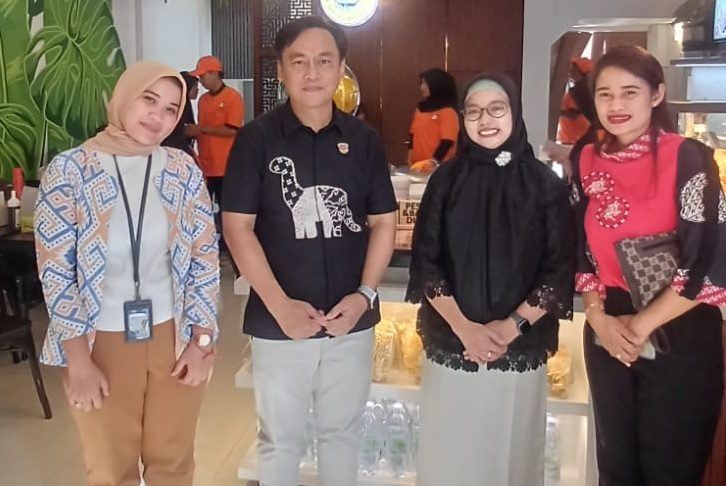 Dongkrak Daya Saing Kuliner Lokal, BRI Jemursari Rangkul Pemilik Bakso Kaki Sapi