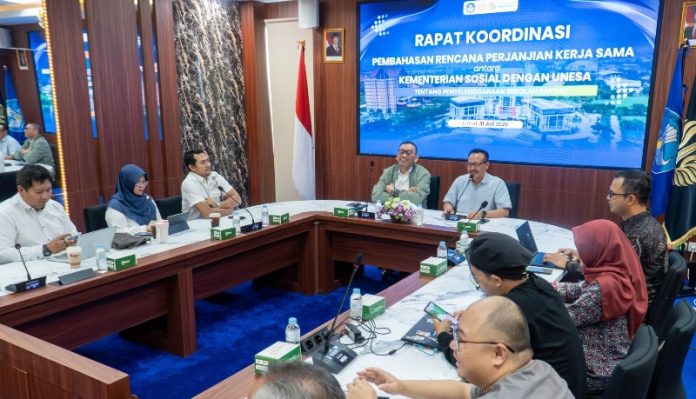 unesa1 Kualitas Sekolah Rakyat Terus Ditingkatkan, Unesa dan Kemensos Kolaborasi Perkuat Kurikulum hingga Pendampingan Siswa