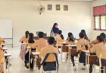Unesa Kawal Program Sekolah Nasional Terintegrasi di Kupang dan Tidore Unesa Kawal Program Sekolah Nasional Terintegrasi di Kupang dan Tidore
