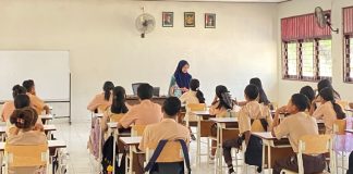 Unesa Kawal Program Sekolah Nasional Terintegrasi di Kupang dan Tidore Unesa Kawal Program Sekolah Nasional Terintegrasi di Kupang dan Tidore