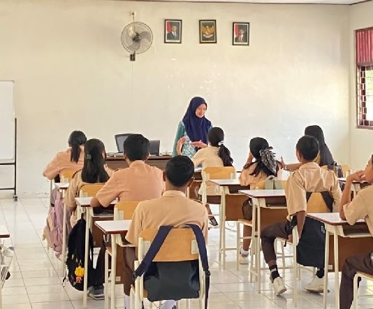 Unesa Kawal Program Sekolah Nasional Terintegrasi di Kupang dan Tidore