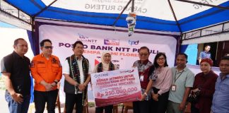 Sinergi Pemprov Jatim dan Bank Jatim Salurkan Bantuan Logistik senilai Rp3 Miliar Lebih untuk Korban Bencana di NTT Sinergi Pemprov Jatim dan Bank Jatim Salurkan Bantuan Logistik senilai Rp3 Miliar Lebih untuk Korban Bencana di NTT