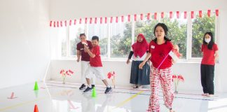 Anak-Anak Disabilitas Rayakan Kemerdekaan di Unesa: Lomba Sekaligus Media Terapi Fokus dan Interaksi