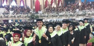 Unesa Kukuhkan 1.514 Lulusan Wisuda Periode 121, Dorong Kesiapan Kerja dan Lahirkan Inovasi Inspiratif