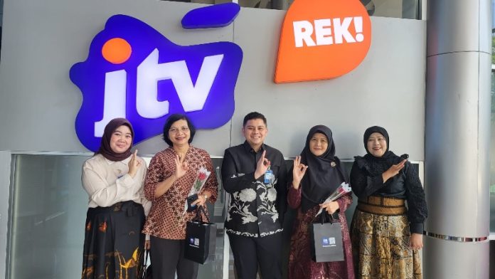 bri Semarak Hari Pelanggan Nasional 2026, BRI BO Surabaya Jemursari Perkuat Sinergi dengan JTV