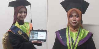 Mengubah Ilmu Jadi Solusi: Cerita Haru Lulusan Terbaik Hingga Prestasi Akademik Marselino di Wisuda ke-122 Unesa Mengubah Ilmu Jadi Solusi: Cerita Haru Lulusan Terbaik Hingga Prestasi Akademik Marselino di Wisuda ke-122 Unesa, Vanessa Aulia Syifa Yudiasmara (23), wisudawan terbaik dari Program Studi D4 Manajemen Informatika, Fakultas Vokasi Unesa dan Iftitah Rahma Safira (22), wisudawan terbaik dari Program Studi S1 Pendidikan Guru Sekolah Dasar (PGSD), Fakultas Ilmu Pendidikan (FIP) Unesa