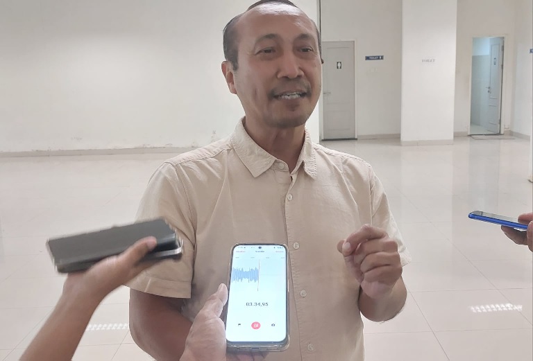 Dekan Fakultas Ilmu Keolahragaan dan Kesehatan (FIKK) Unesa, Dr. Irmantara Subagio, M.Kes.,